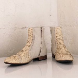 ~SOLD~Vintage Margiela LIMITED EDITION  Boots